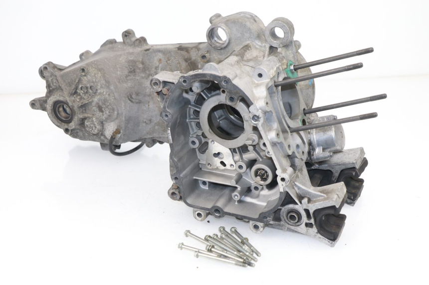 photo de CARTER PEUGEOT SATELIS COMPRESSOR K15 125 (2006 - 2009)
