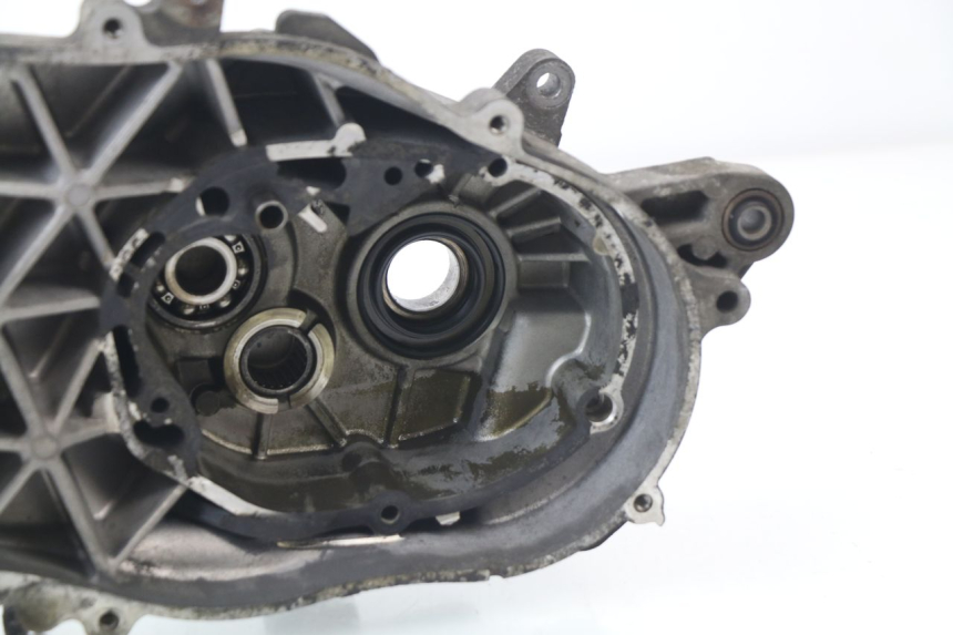 photo de CARTER PEUGEOT SATELIS COMPRESSOR K15 125 (2006 - 2009)