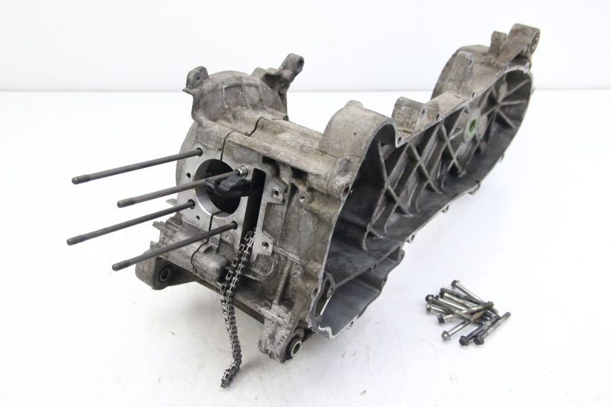 photo de CÁRTER DE MOTOR INFERIOR APRILIA SCARABEO 4T 50 (2009 - 2017)