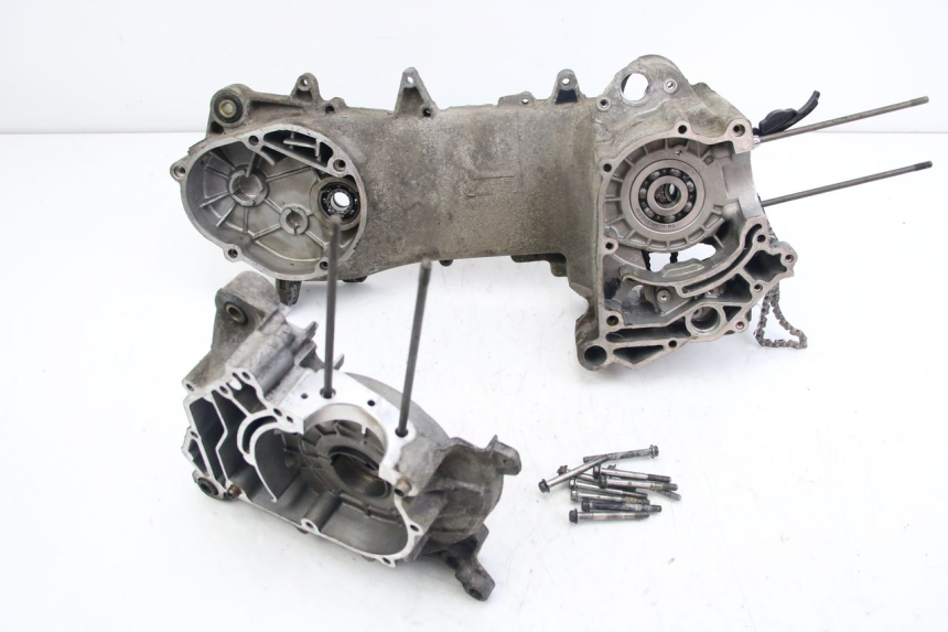 photo de CÁRTER DE MOTOR INFERIOR APRILIA SCARABEO 4T 50 (2009 - 2017)