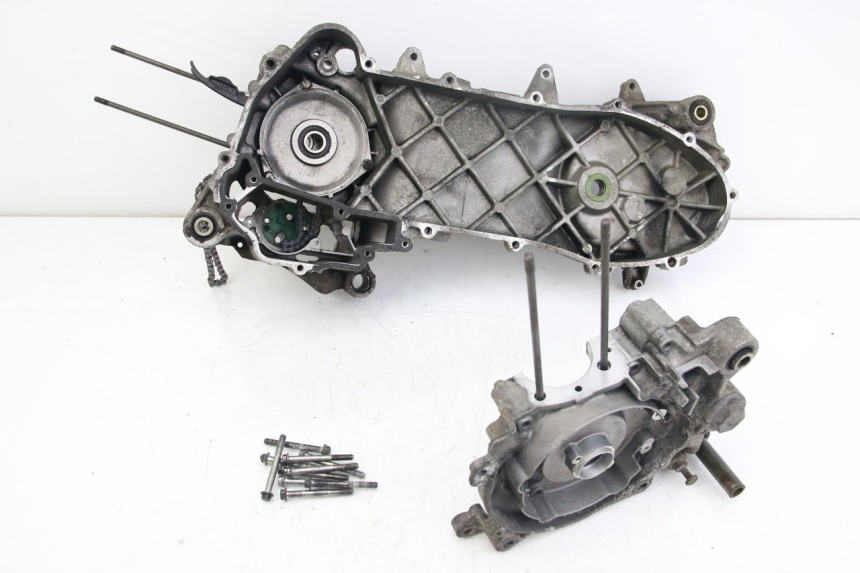 photo de CÁRTER DE MOTOR INFERIOR APRILIA SCARABEO 4T 50 (2009 - 2017)