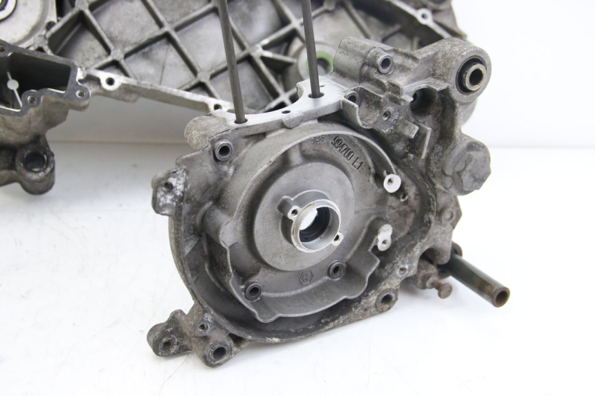 photo de CÁRTER DE MOTOR INFERIOR APRILIA SCARABEO 4T 50 (2009 - 2017)