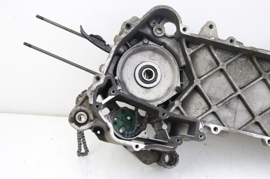 photo de CÁRTER DE MOTOR INFERIOR APRILIA SCARABEO 4T 50 (2009 - 2017)