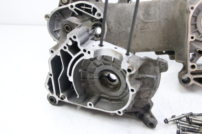 photo de CÁRTER DE MOTOR INFERIOR APRILIA SCARABEO 4T 50 (2009 - 2017)