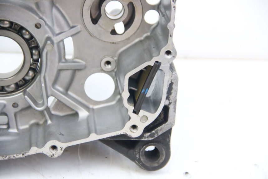 photo de CÁRTER DE MOTOR INFERIOR SUZUKI SIXTEEN 125 (2008 - 2010)