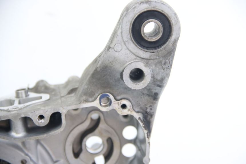 photo de CÁRTER DE MOTOR INFERIOR SUZUKI SIXTEEN 125 (2008 - 2010)