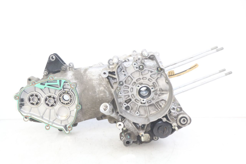 photo de CÁRTER DE MOTOR INFERIOR PIAGGIO VESPA GTS IGET ABS 125 (2017 - 2023)