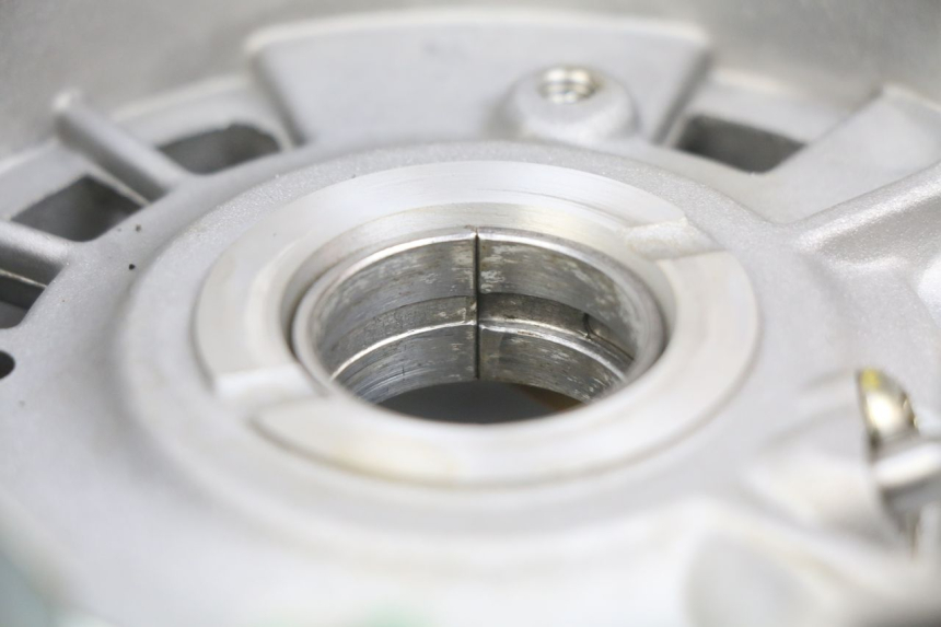 photo de CÁRTER DE MOTOR INFERIOR PIAGGIO VESPA GTS IGET ABS 125 (2017 - 2023)