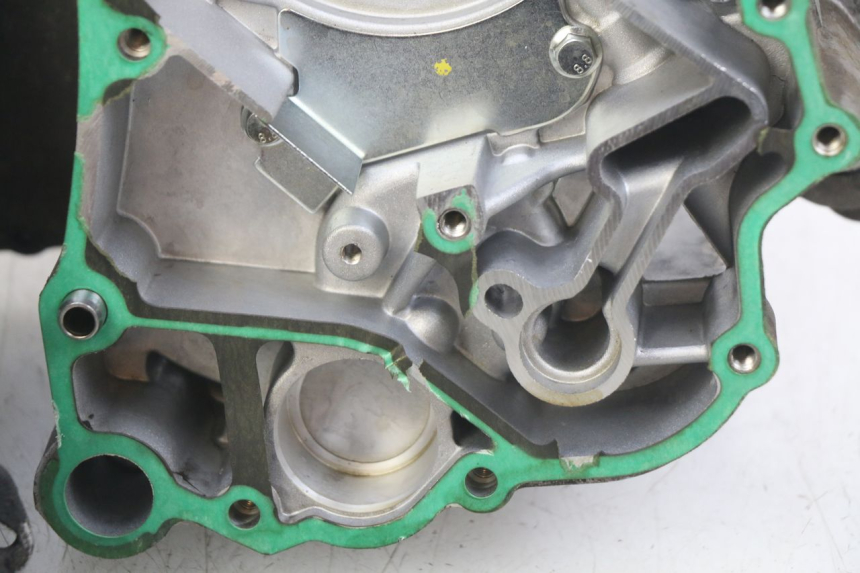 photo de CÁRTER DE MOTOR INFERIOR PIAGGIO VESPA GTS IGET ABS 125 (2017 - 2023)
