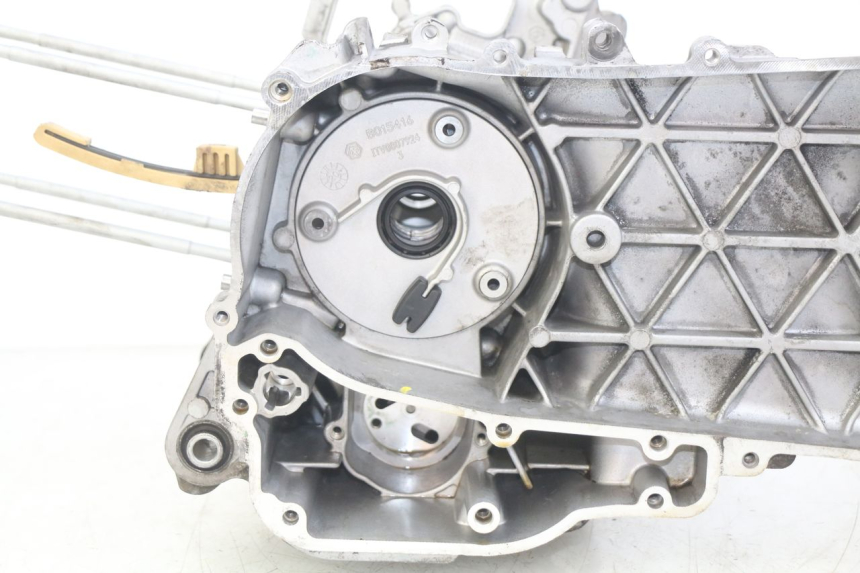 photo de CÁRTER DE MOTOR INFERIOR PIAGGIO VESPA GTS IGET ABS 125 (2017 - 2023)