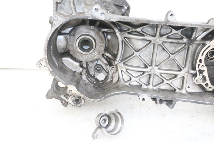 photo de CÁRTER DE MOTOR INFERIOR PEUGEOT VIVACITY NEW 2T 50 (2008 - 2017)