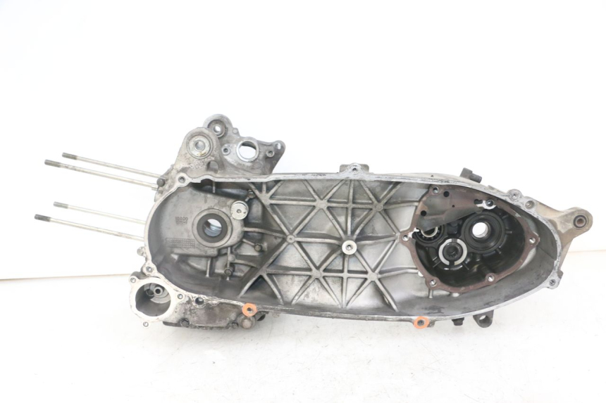 photo de CÁRTER DE MOTOR INFERIOR YAMAHA XMAX X-MAX 125 (2006 - 2009)