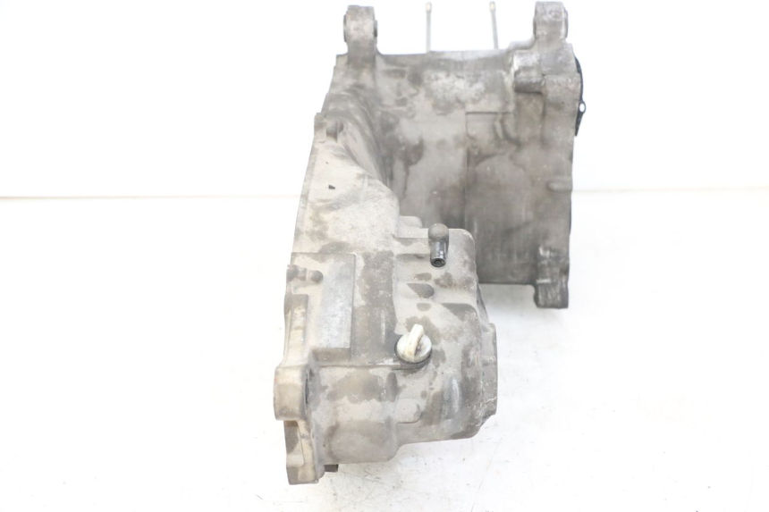 photo de CÁRTER DE MOTOR INFERIOR YAMAHA XMAX X-MAX 125 (2006 - 2009)
