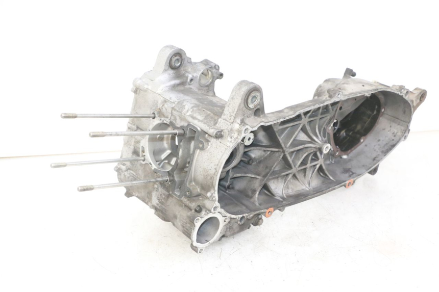 photo de CÁRTER DE MOTOR INFERIOR YAMAHA XMAX X-MAX 125 (2006 - 2009)