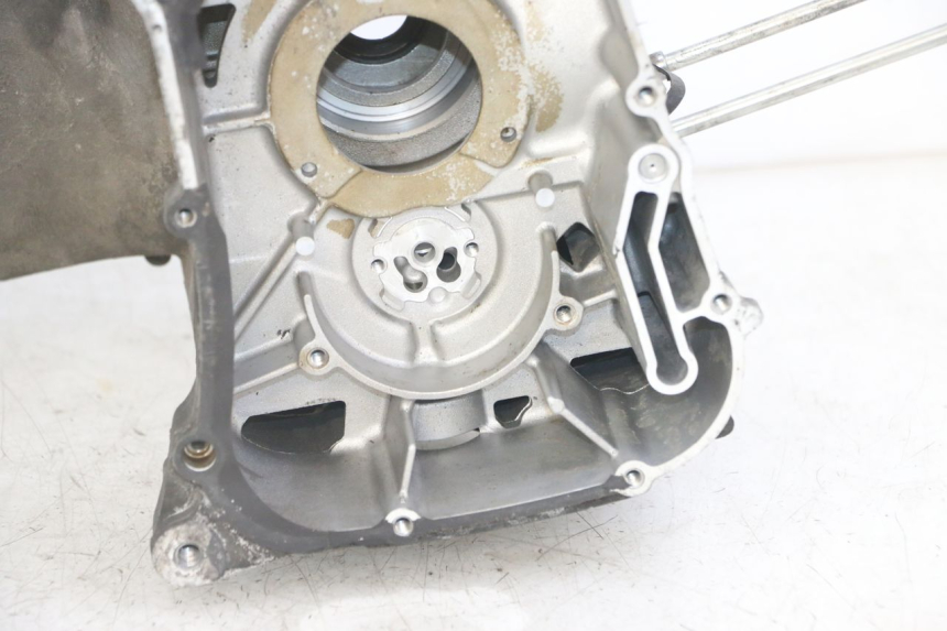 photo de CÁRTER DE MOTOR INFERIOR YAMAHA XMAX X-MAX 125 (2006 - 2009)