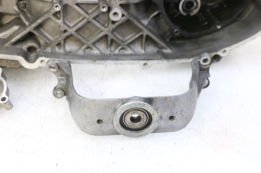 photo de CÁRTER DE MOTOR INFERIOR YAMAHA X-MAX XMAX 250 (2006 - 2009)