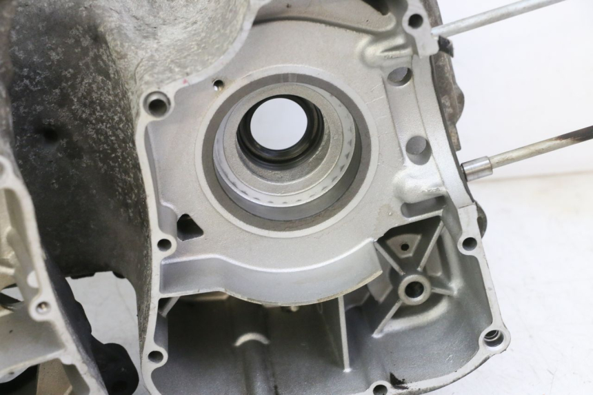 photo de CÁRTER DE MOTOR INFERIOR YAMAHA X-MAX XMAX 250 (2006 - 2009)