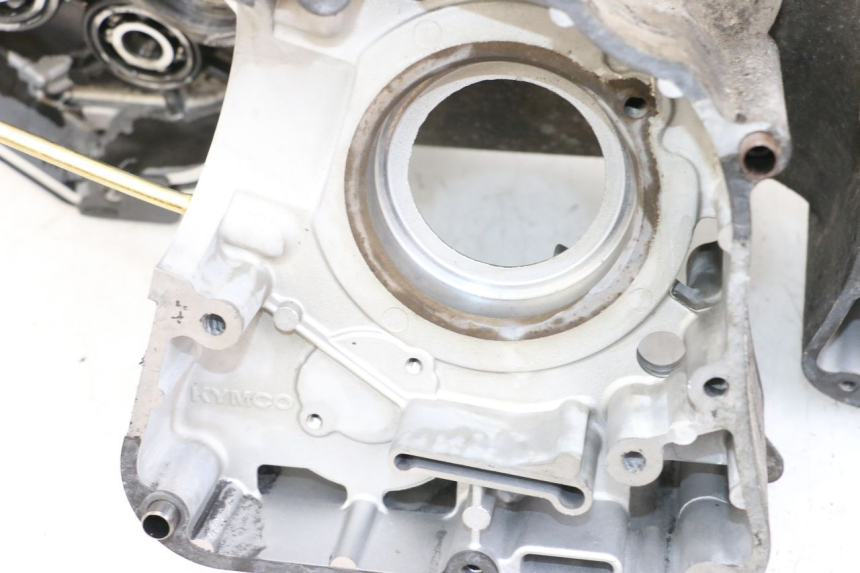photo de Cárter inferior del motor KYMCO XCITING 250 (2006 - 2009)