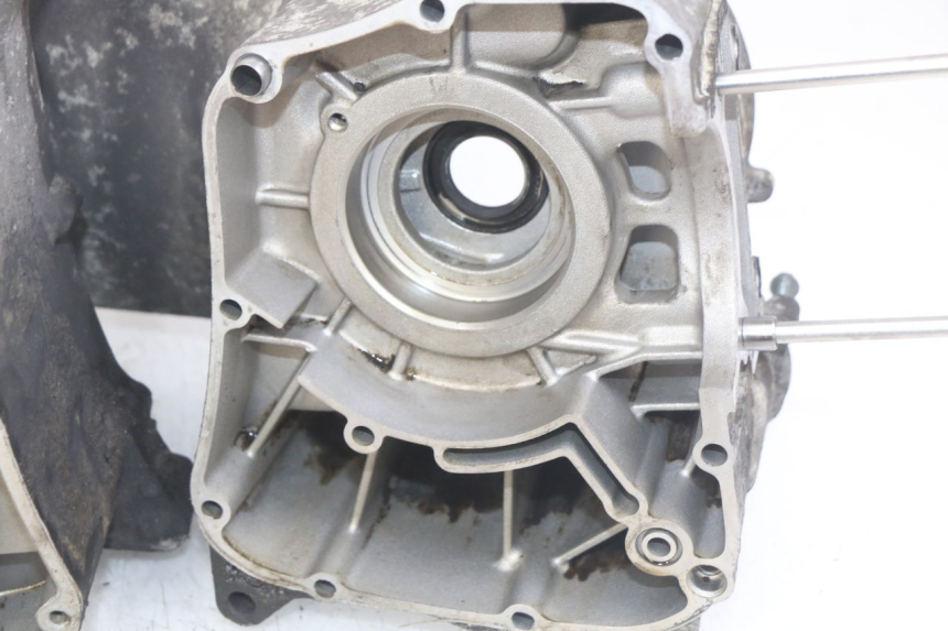 photo de CÁRTER DE MOTOR INFERIOR YAMAHA XMAX X-MAX 125 (2006 - 2009)