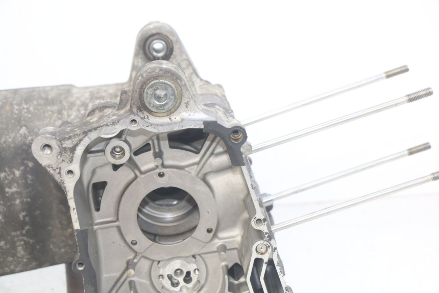 photo de CÁRTER DE MOTOR INFERIOR YAMAHA XMAX X-MAX 125 (2006 - 2009)