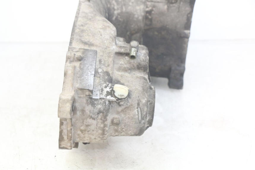 photo de CÁRTER DE MOTOR INFERIOR YAMAHA XMAX X-MAX 125 (2006 - 2009)