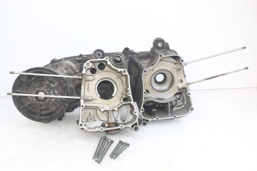 photo de CÁRTER DE MOTOR INFERIOR YAMAHA X-MAX XMAX 250 (2006 - 2009)