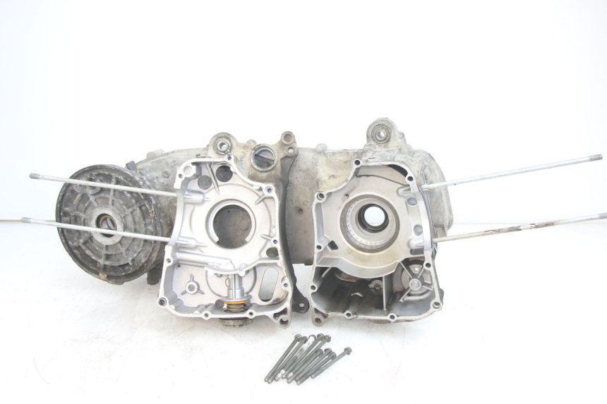 photo de CÁRTER DE MOTOR INFERIOR YAMAHA X-MAX XMAX 250 (2006 - 2009)