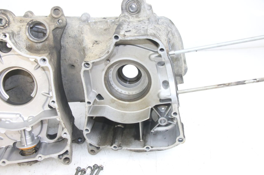 photo de CÁRTER DE MOTOR INFERIOR YAMAHA X-MAX XMAX 250 (2006 - 2009)