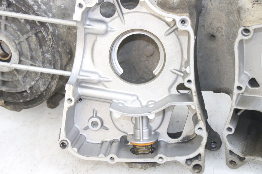 photo de CÁRTER DE MOTOR INFERIOR YAMAHA X-MAX XMAX 250 (2006 - 2009)