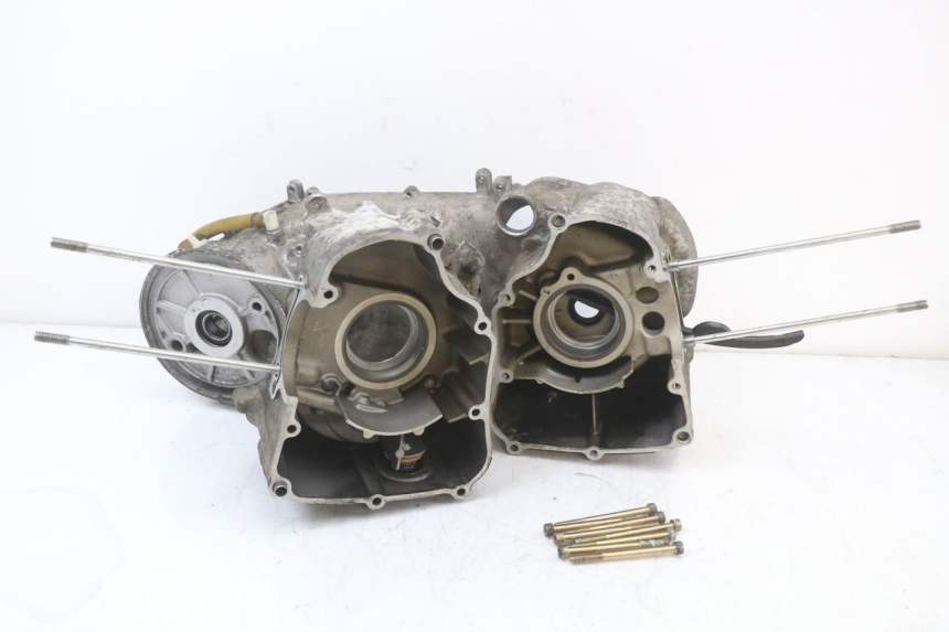 photo de CÁRTER DE MOTOR INFERIOR YAMAHA YP MAJESTY 125 (2002 - 2006)