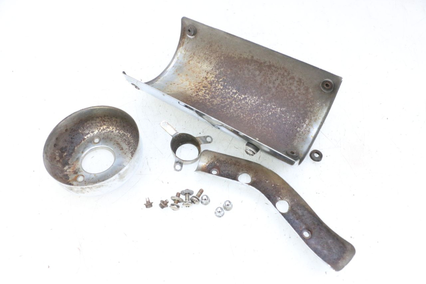 photo de PROTECCION ESCAPE KYMCO GRAND DINK 125 (2002 - 2007) - Primer plano técnico