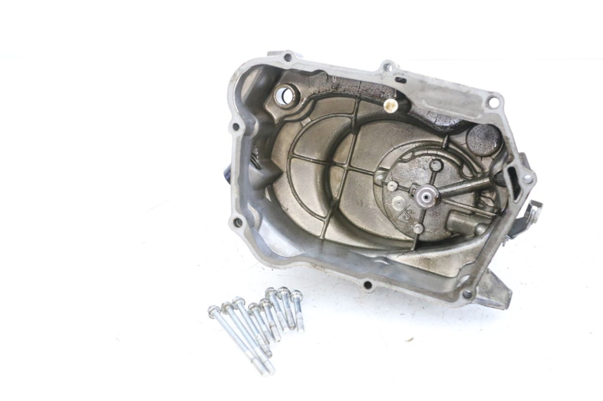 photo de TAPA DE EMBRAGUE MAG POWER BOMBERS 4T 50 (2016 - 2026) - Otra perspectiva