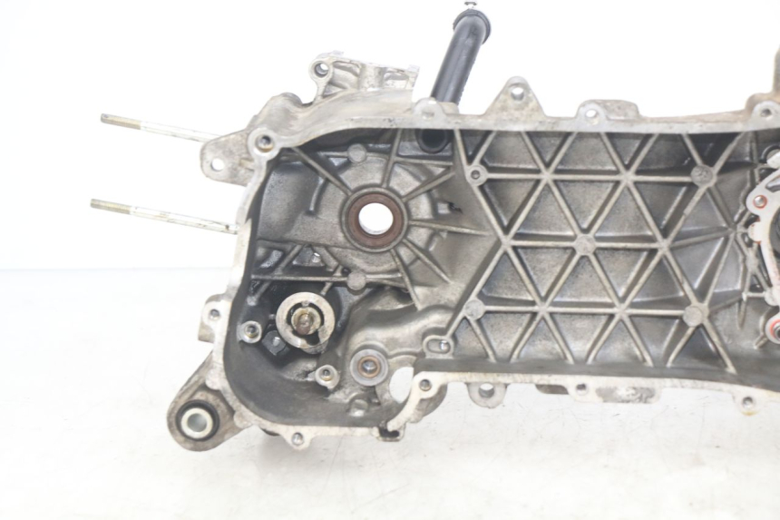 photo de CARTER IZQUIERDO DEL MOTOR PIAGGIO VESPA S 2T 50 (2007 - 2014)
