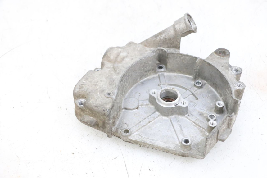 photo de TAPA STATOR PEUGEOT KISBEE 4T 50 (2010 - 2017) - Detalles de los puntos de fijación