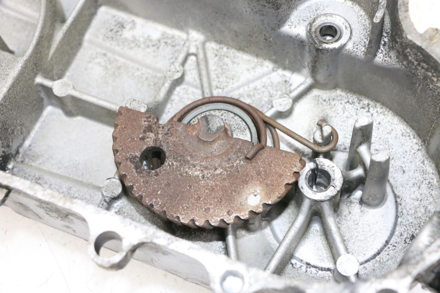 photo de TAPA VARIADOR KYMCO AGILITY CITY 4T 50 (2008 - 2016) - Estado de la superficie y material