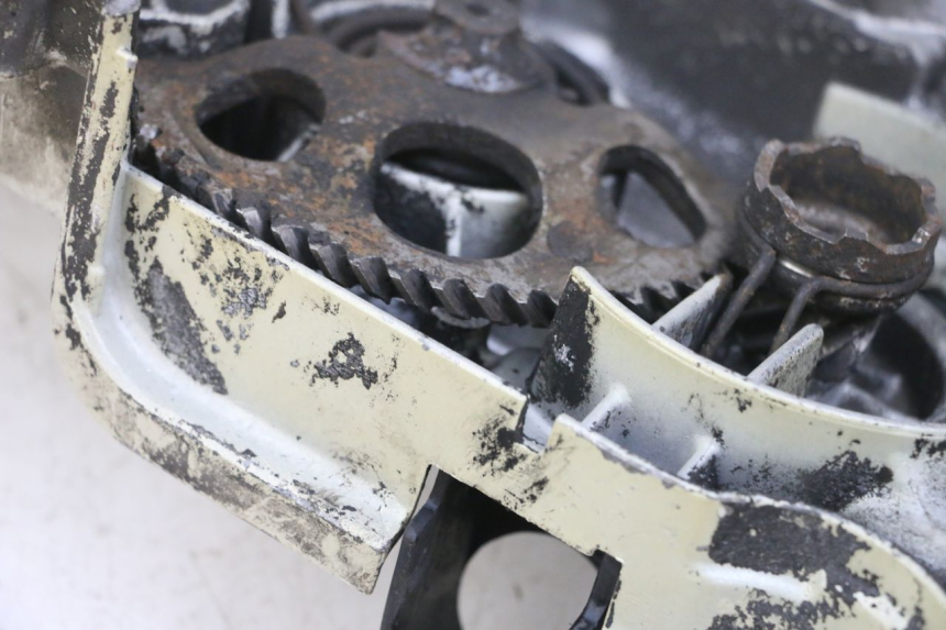 photo de CUBIERTA DEL VARIADOR PIAGGIO FLY 4T 50 (2013 - 2017) - Zoom estado de uso