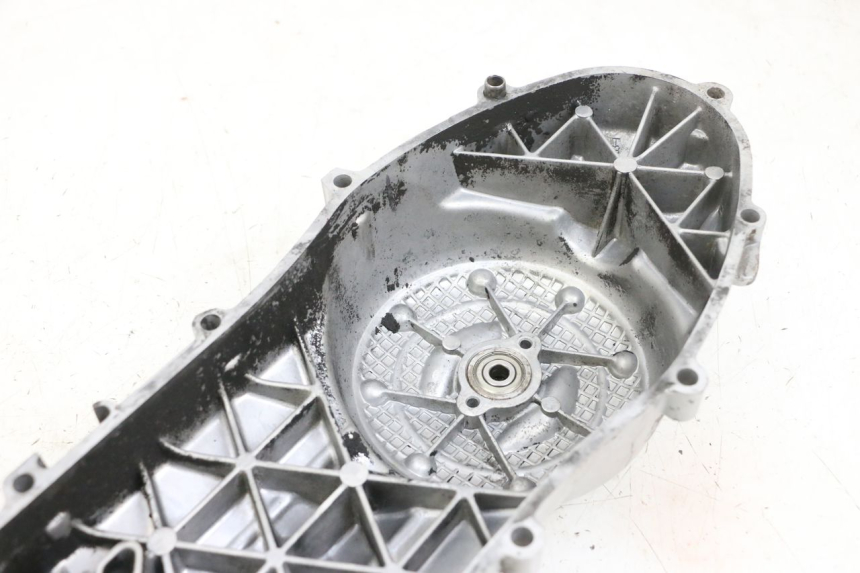 photo de CUBIERTA DEL VARIADOR PIAGGIO NEW TYPHOON 50 (2018 - 2021) - Primer plano técnico