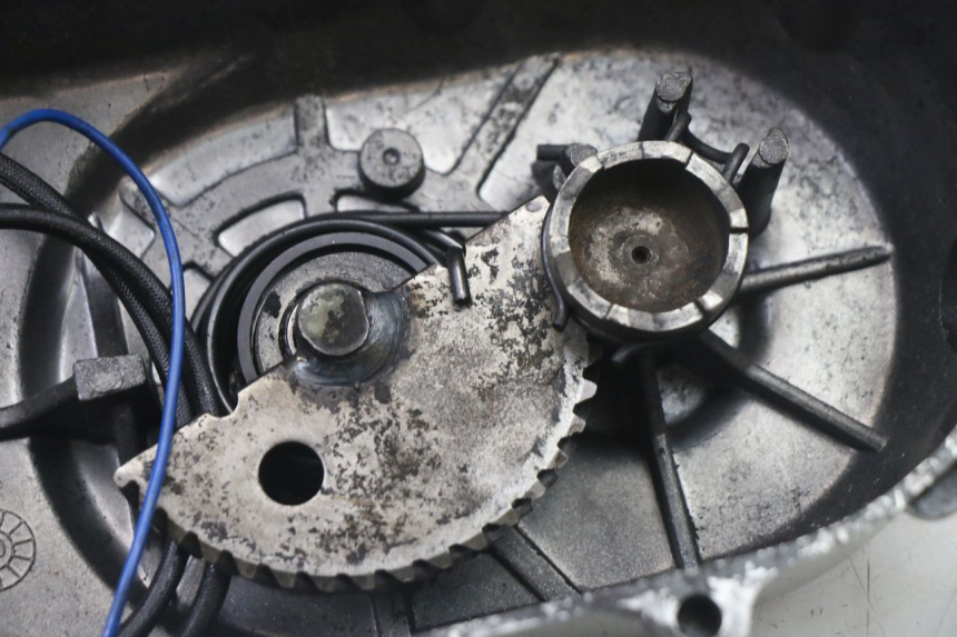 photo de CUBIERTA DEL VARIADOR PEUGEOT KISBEE 4T 50 (2010 - 2017)