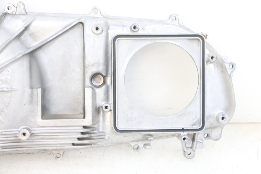 photo de TAPA VARIADOR YAMAHA TRICITY 300 (2020 - 2024) - Detalles de los puntos de fijación