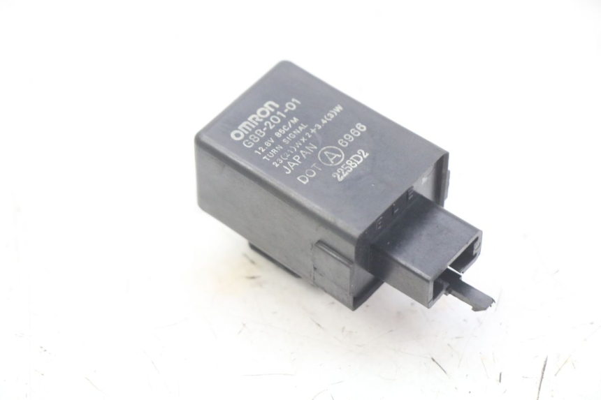 photo de CENTRALITA DE INTERMITENTES HONDA FES PANTHEON 2T 125 (1998 - 2002)