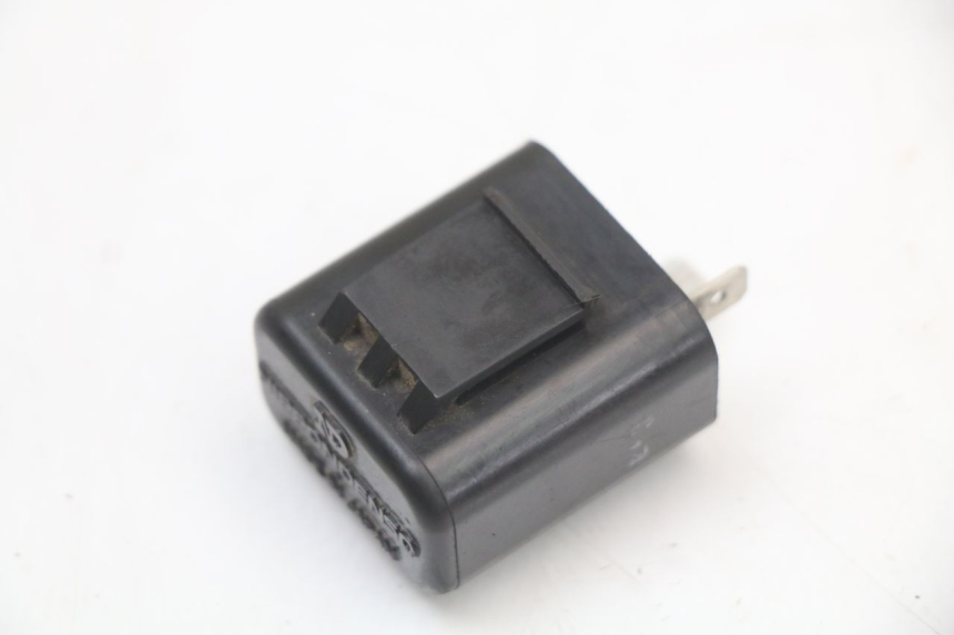 photo de RELE INTERMITENTES SUZUKI GN 125 (1997 - 2000)