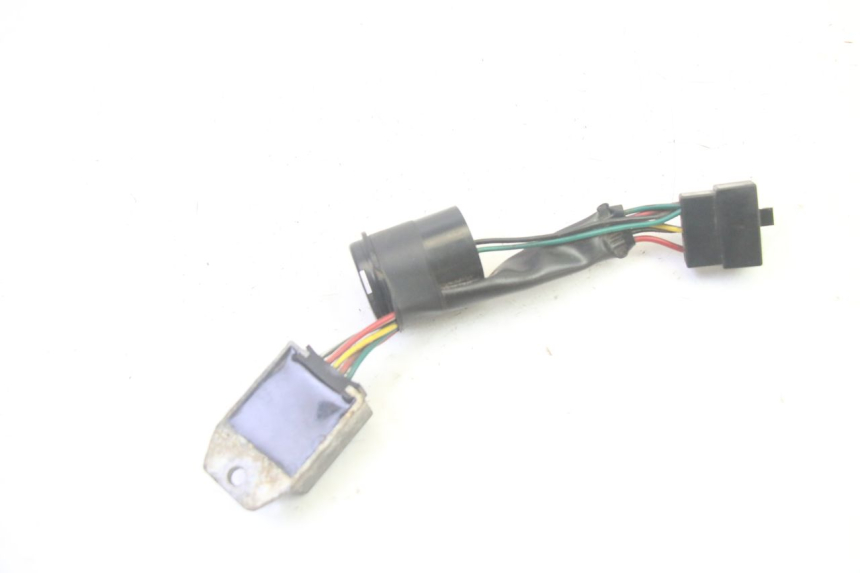 photo de RELE INTERMITENTES SYM GTS EVO 125 (2009 - 2013) - Primer plano técnico