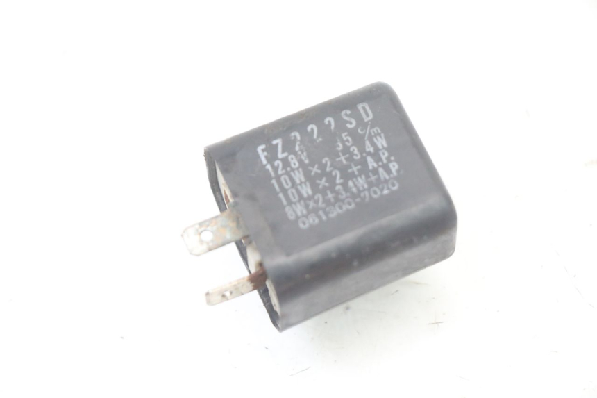 photo de RELE INTERMITENTES HONDA MTX TC02 125 (1987 - 1989)