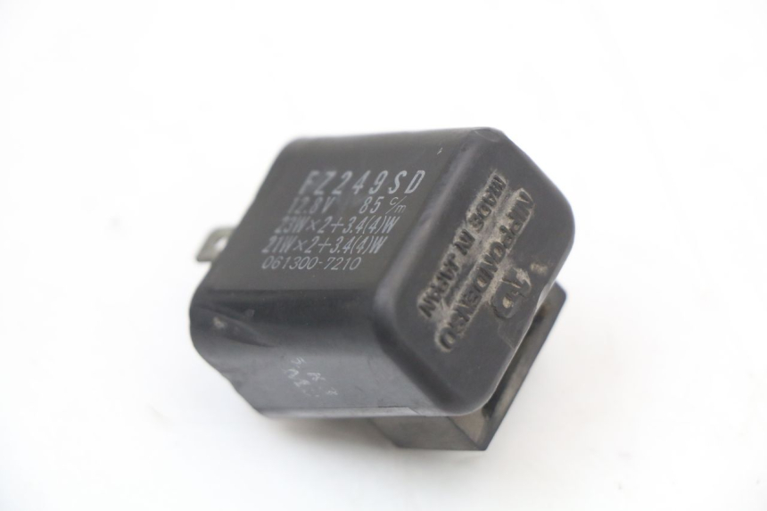 photo de RELE INTERMITENTES KAWASAKI KDX 125 (1990 - 1991)