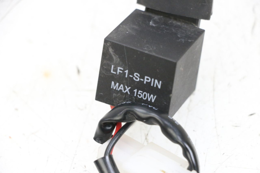 photo de RELE INTERMITENTES YAMAHA MT-07 MT07 ABS 700 (2018 - 2020) - Primer plano técnico