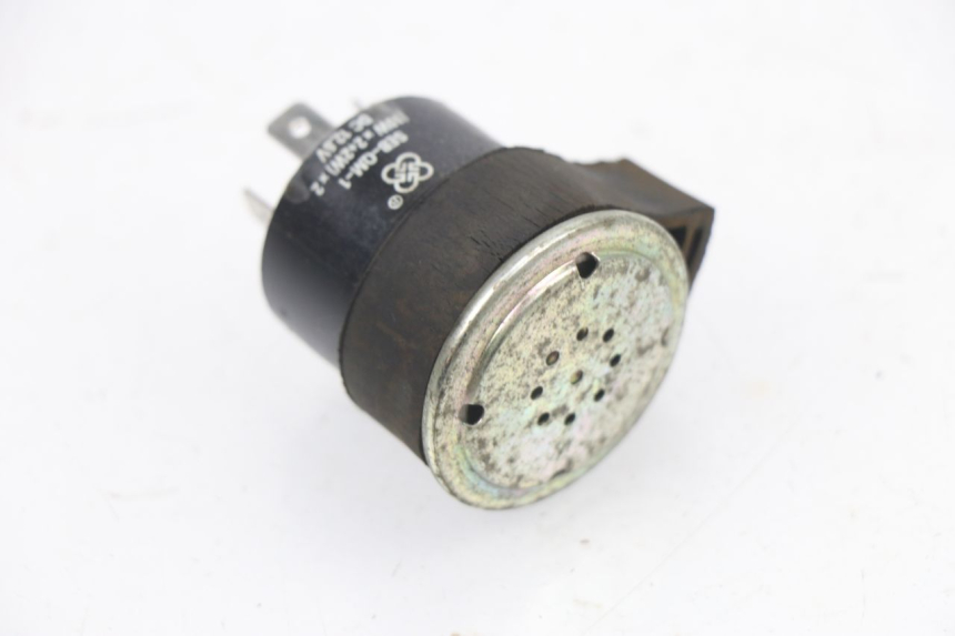 photo de RELE INTERMITENTES RAZZO XENON 4T 50 (2008 - 2012)
