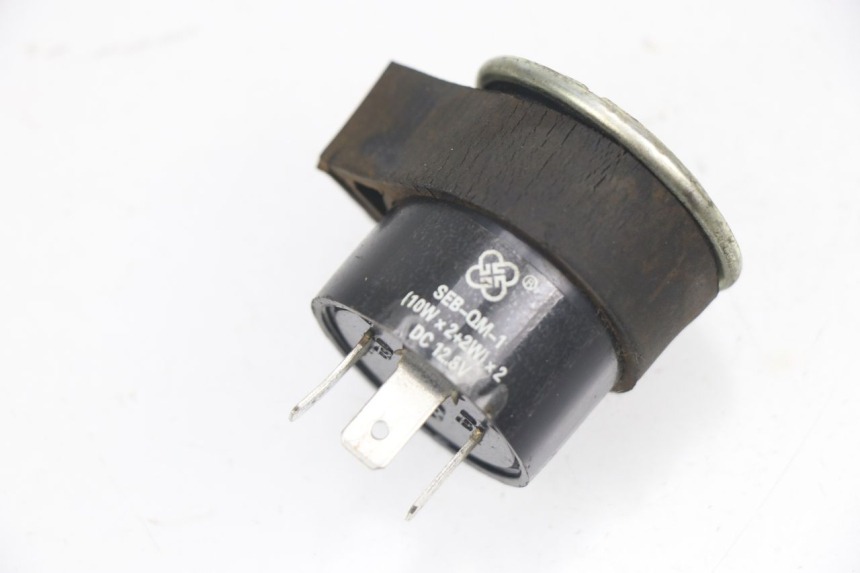 photo de RELE INTERMITENTES RAZZO XENON 4T 50 (2008 - 2012)
