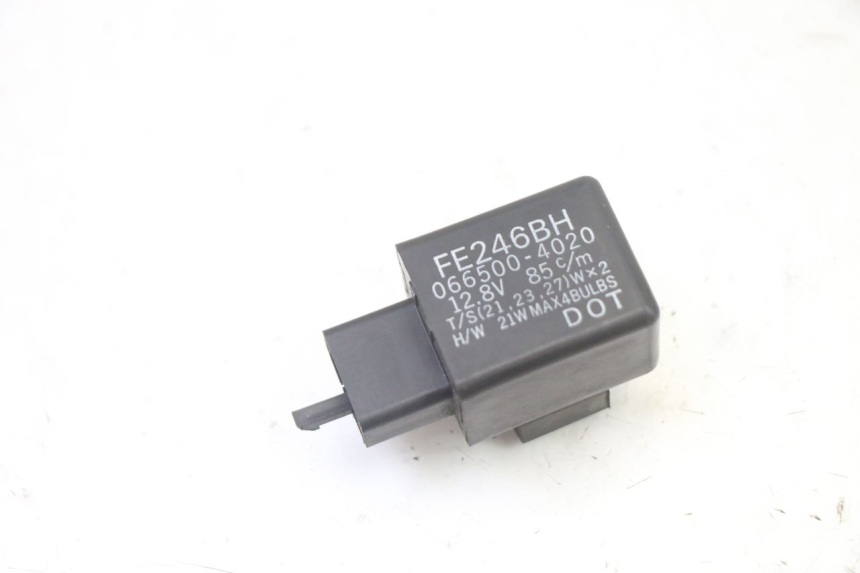 photo de RELE INTERMITENTES HONDA ST PAN EUROPEAN 1300 (2002 - 2013)
