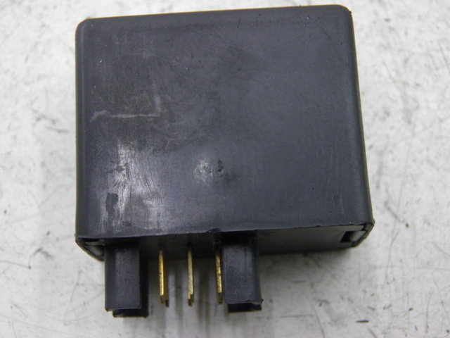 photo de RELE INTERMITENTES SUZUKI BURGMAN EXECUTIVE 650 (2008 - 2010)