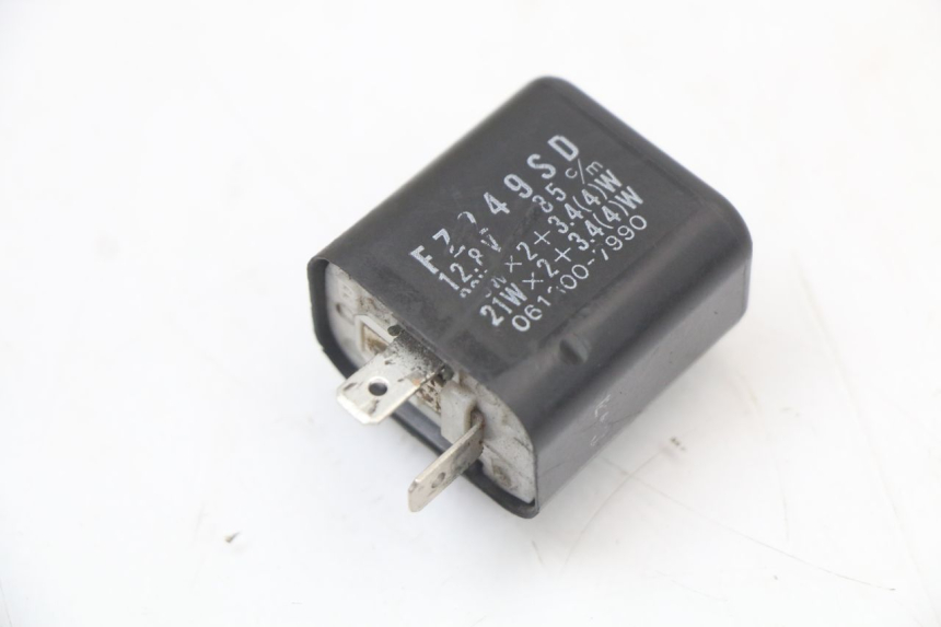 photo de RELE INTERMITENTES SUZUKI GN 125 (1997 - 2000)